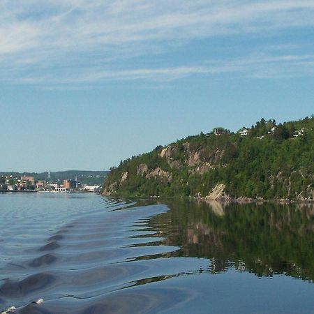 Auberge Centre Ville Chicoutimi Kültér fotó