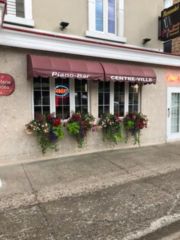 Auberge Centre Ville Chicoutimi Kültér fotó