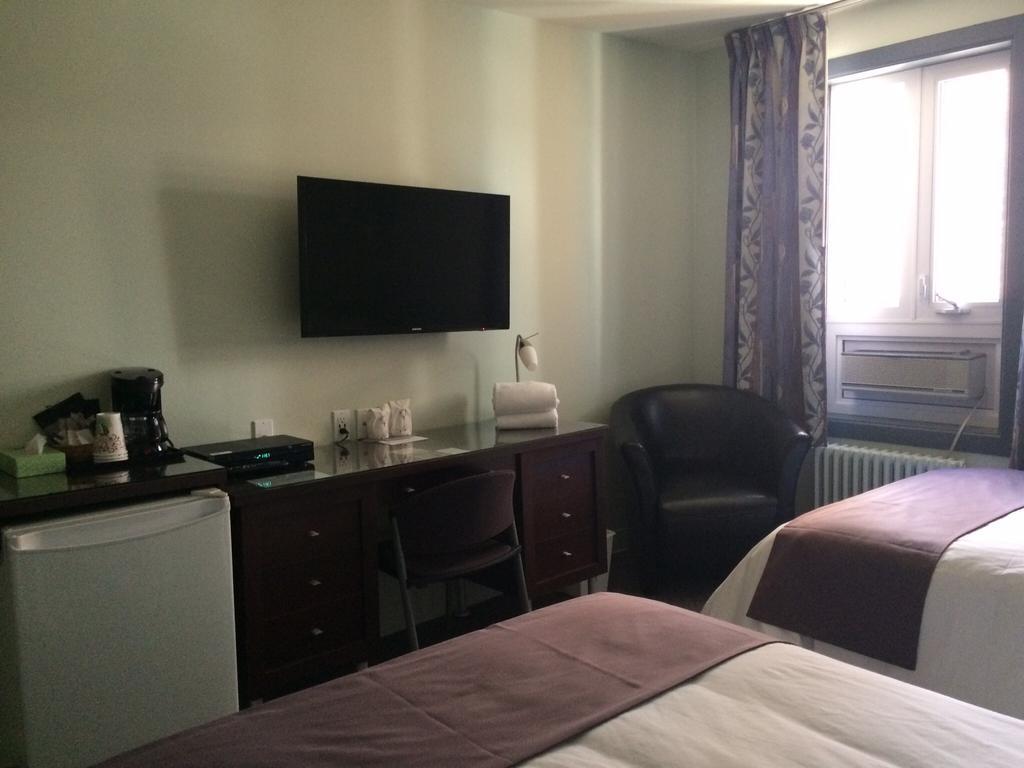 Auberge Centre Ville Chicoutimi Kültér fotó