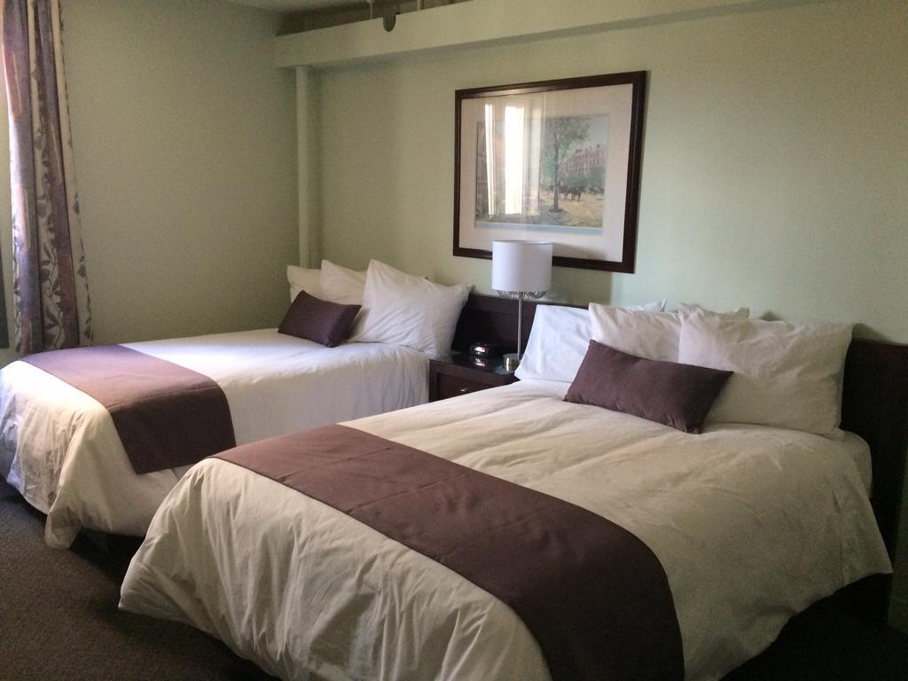 Auberge Centre Ville Chicoutimi Kültér fotó