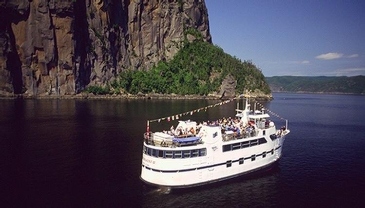 Auberge Centre Ville Chicoutimi Kültér fotó