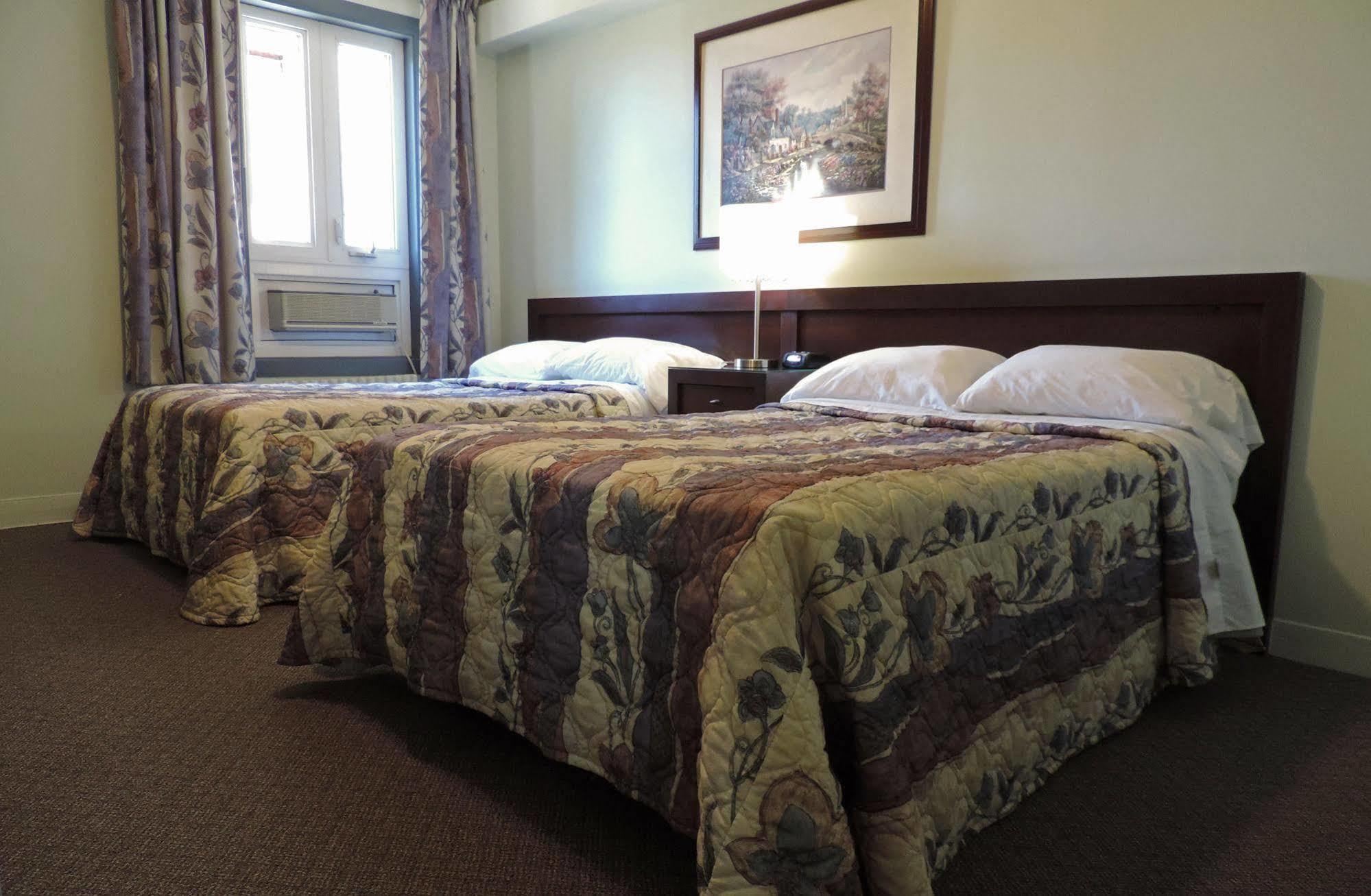 Auberge Centre Ville Chicoutimi Kültér fotó